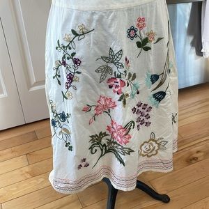 Talbots fully lined Aline cream embroidered flower side zip skirt
